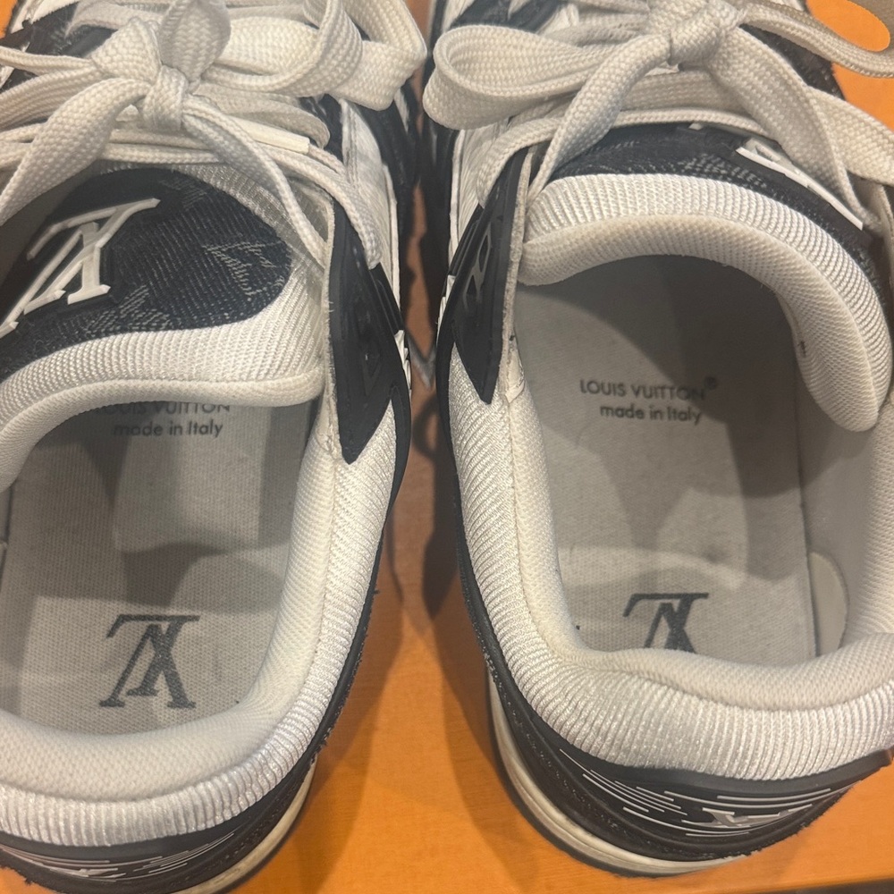 Louis Vuitton LV Trainer Sneakers - Picture 2 of 5